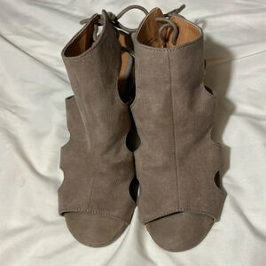 Maurices Taupe Faux Suede Slingback Lace Up Wedge Heel Sandals Womens Size 6
